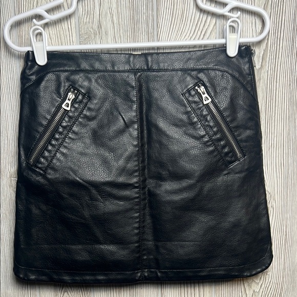 Silence + Noise Black Mini  Skirt black size Small - Picture 1 of 7